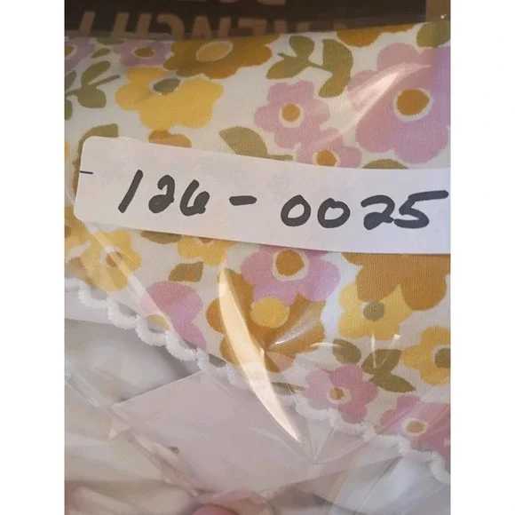 WAYF Retro Floral Print V-Neck Smocked Waist Top Size S Bright Boho Cottage core - Picture 8 of 8